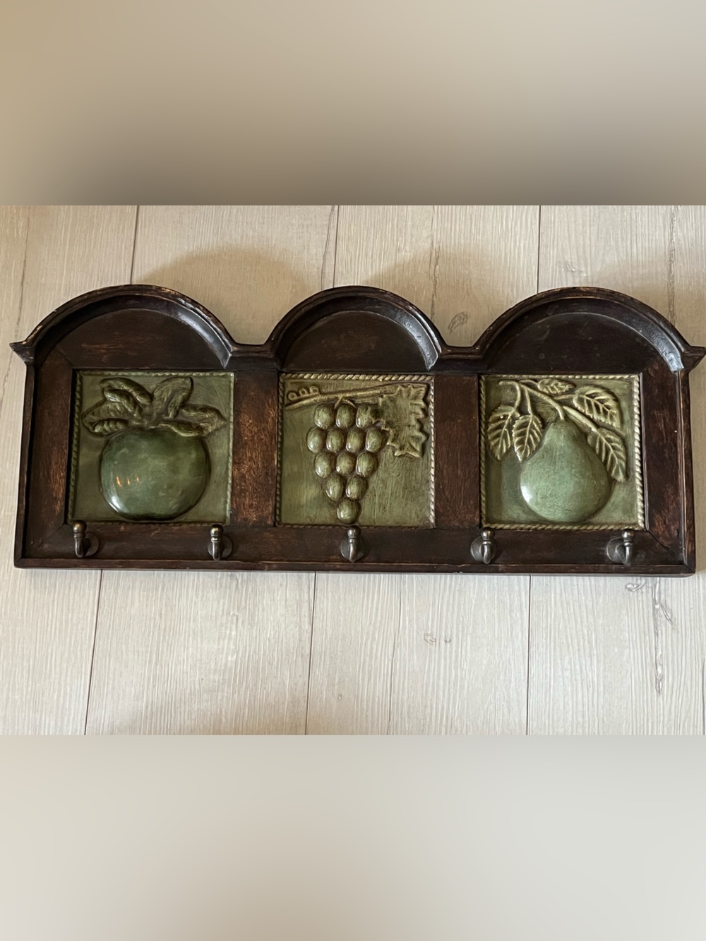 Decorative Wall Hook Rack with Green Fruit Tiles